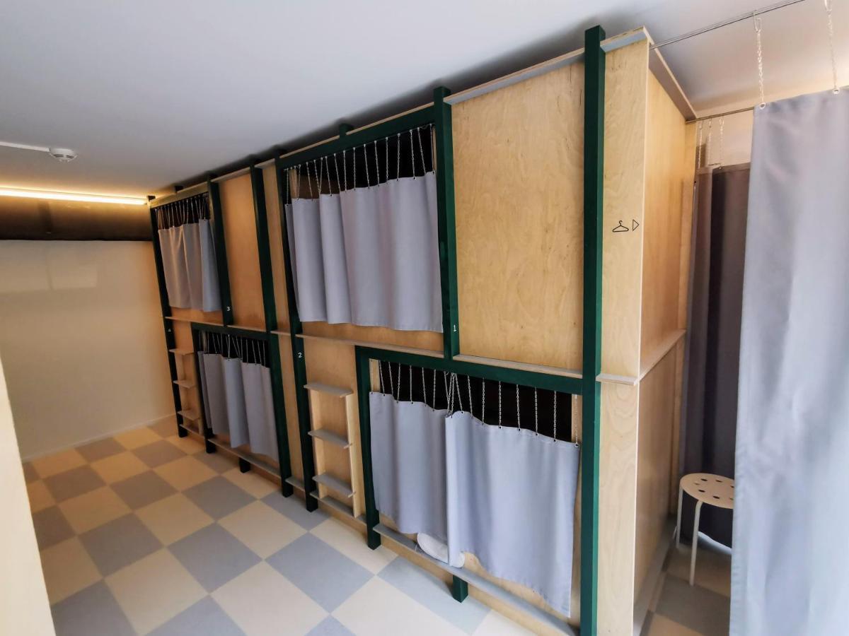 Green Marmot Capsule Hotel Zurich Exterior photo