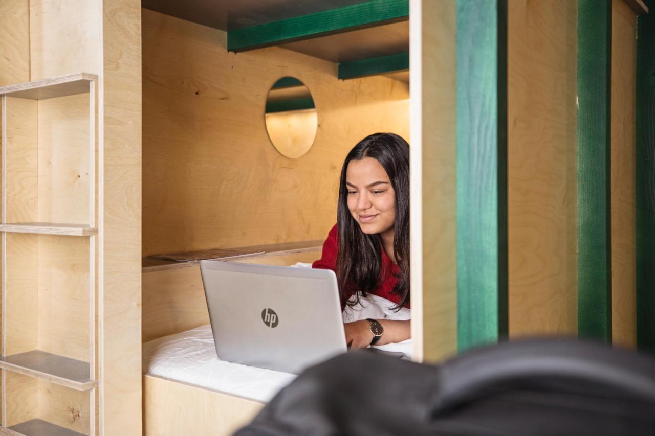 Green Marmot Capsule Hotel Zurich Exterior photo